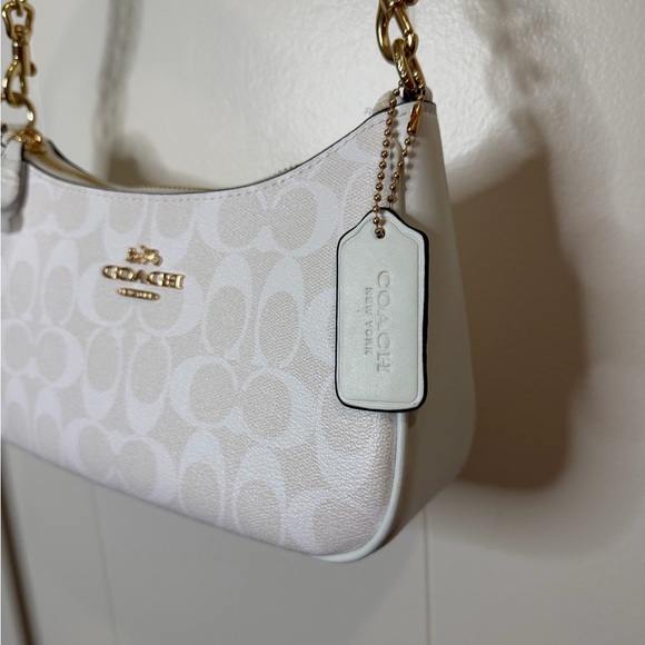 Coach Cream Shoulder Bag with Gold Accents - Picture 2 of 5